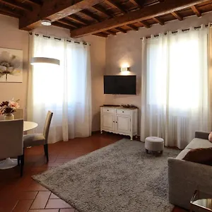 santo-spirito-1-florence.it-tuscanyhotel.com/