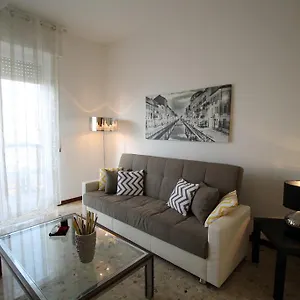 Apartment House Navigli, Milan