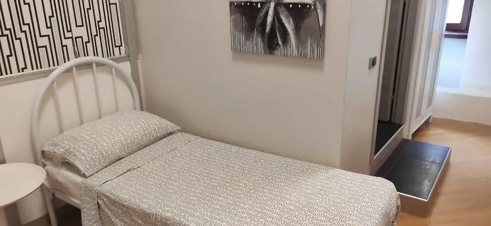 Koala Hostel Milánó 0*,  Olaszország